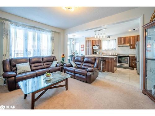 56 Oliver'S Mill Road, Barrie, ON - Indoor Photo Showing Living Room