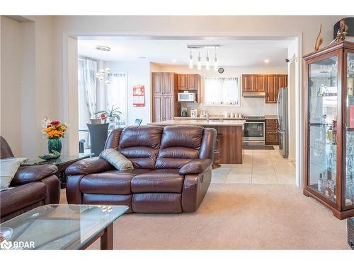 56 Oliver'S Mill Road, Barrie, ON - Indoor Photo Showing Living Room