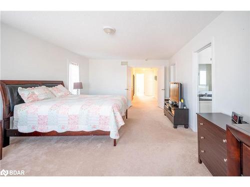 56 Oliver'S Mill Road, Barrie, ON - Indoor Photo Showing Bedroom