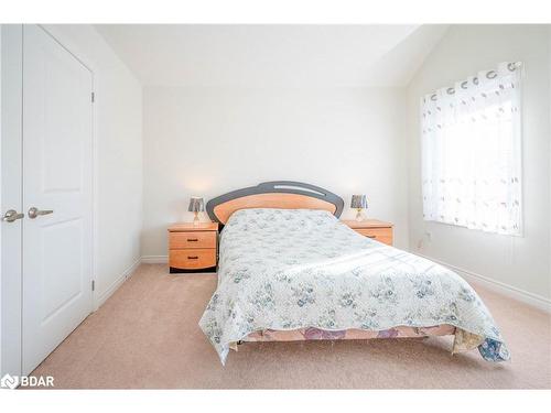 56 Oliver'S Mill Road, Barrie, ON - Indoor Photo Showing Bedroom