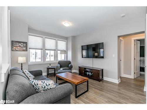 64 Discovery Trail, Midland, ON - Indoor Photo Showing Living Room