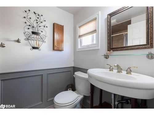 116 Herrell Avenue, Barrie, ON - Indoor Photo Showing Bathroom