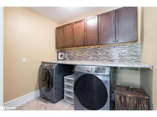 1602 Kale Drive, Innisfil, ON - Indoor Photo Showing Laundry Room