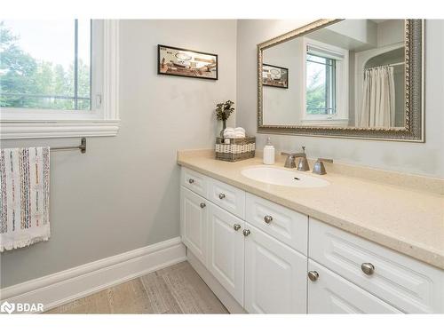 1602 Kale Drive, Innisfil, ON - Indoor Photo Showing Bathroom