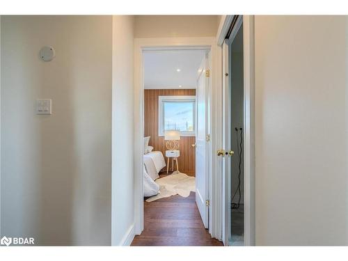 319 East 16Th Street, Hamilton, ON - Indoor Photo Showing Bedroom