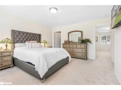 214 Isabella Drive, Orillia, ON - Indoor Photo Showing Bedroom