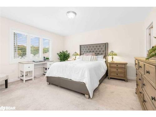 214 Isabella Drive, Orillia, ON - Indoor Photo Showing Bedroom