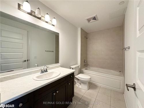 304-95 Dundas Street W, Oakville, ON - Indoor Photo Showing Bathroom