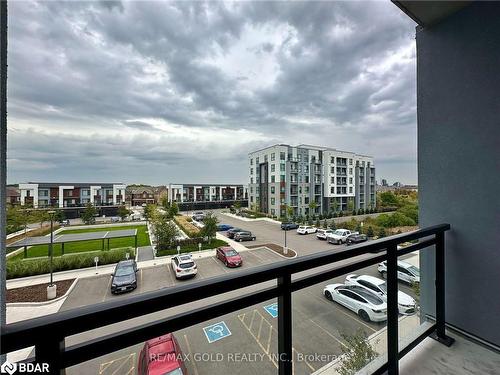 304-95 Dundas Street W, Oakville, ON - Outdoor With View