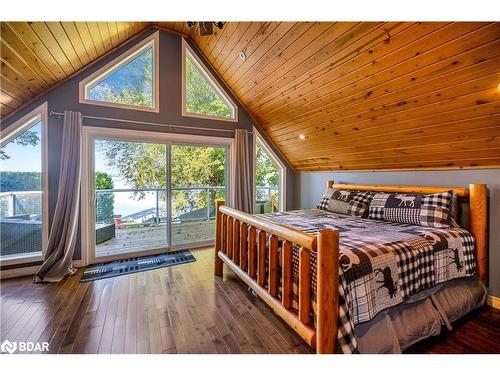 6270 Jim Mitchells Road, Ramara, ON - Indoor Photo Showing Bedroom