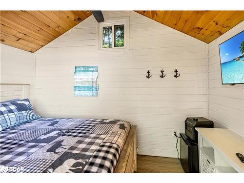 6270 Jim Mitchells Road, Ramara, ON - Indoor Photo Showing Bedroom