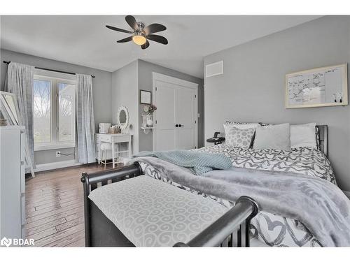 202 Clarence Street, Stayner, ON - Indoor Photo Showing Bedroom