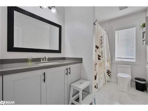 202 Clarence Street, Stayner, ON - Indoor Photo Showing Bathroom