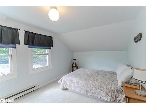 124 Albert Street, Collingwood, ON - Indoor Photo Showing Bedroom