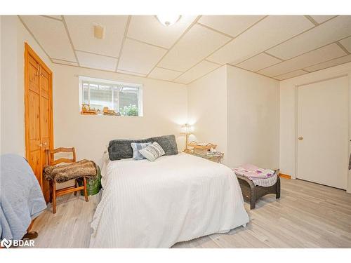 1755 Golf Link Road, Tiny, ON - Indoor Photo Showing Bedroom