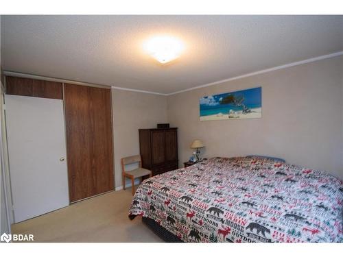 17 Mcconkey Place, Barrie, ON - Indoor Photo Showing Bedroom