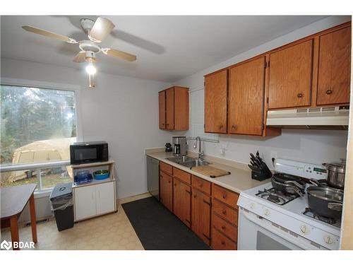 17 Mcconkey Place, Barrie, ON - Indoor Photo Showing Kitchen With Double Sink