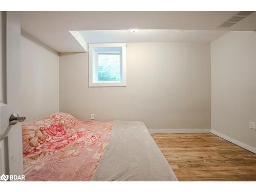 Lower-69 Moir Crescent, Barrie, ON - Indoor Photo Showing Bedroom