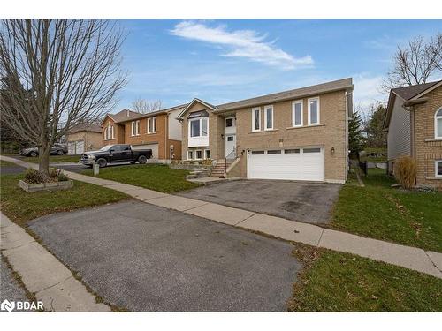 30 Frontier Avenue, Orillia, ON - Outdoor With Facade