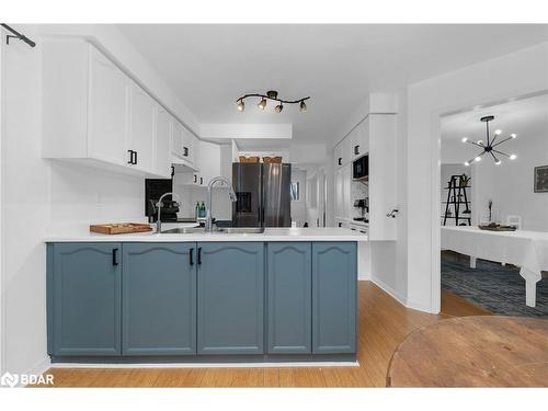 30 Frontier Avenue, Orillia, ON - Indoor Photo Showing Kitchen