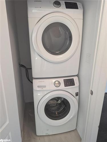 99 Frank'S Way, Barrie, ON - Indoor Photo Showing Laundry Room