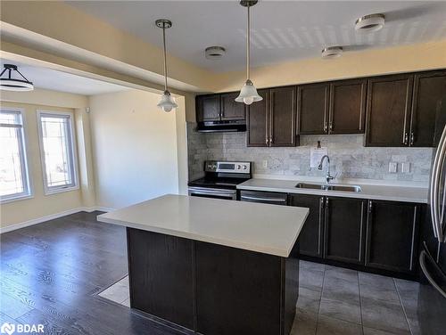 99 Frank'S Way, Barrie, ON - Indoor Photo Showing Kitchen With Double Sink