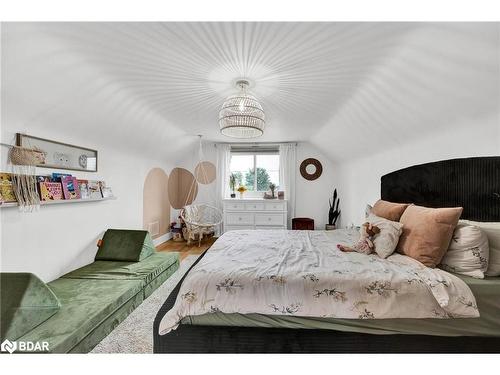 37 Allan Street W, Clifford, ON - Indoor Photo Showing Bedroom