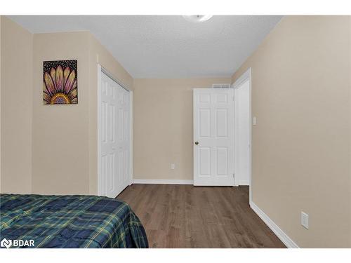 Lower-194 Country Lane, Barrie, ON - Indoor Photo Showing Bedroom