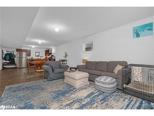 Lower-194 Country Lane, Barrie, ON - Indoor Photo Showing Living Room