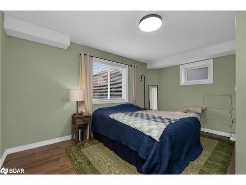 Lower-194 Country Lane, Barrie, ON - Indoor Photo Showing Bedroom