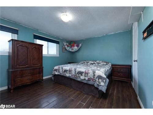 2 Fletcher Drive, Barrie, ON - Indoor Photo Showing Bedroom