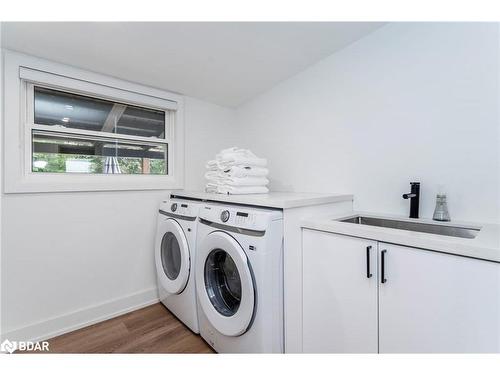 205 Hoyt Avenue, Tay, ON - Indoor Photo Showing Bathroom