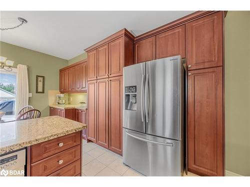 14 Arch Brown Court, Barrie, ON - Indoor Photo Showing Kitchen