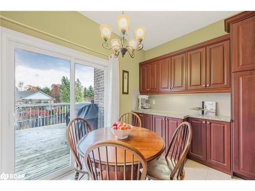 14 Arch Brown Court, Barrie, ON - Indoor Photo Showing Dining Room