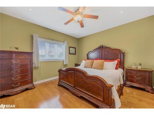 14 Arch Brown Court, Barrie, ON - Indoor Photo Showing Bedroom