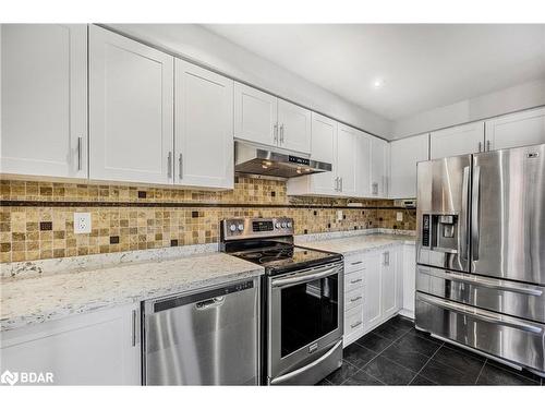 573 Skinner Avenue, Newmarket, ON - Indoor Photo Showing Kitchen With Stainless Steel Kitchen