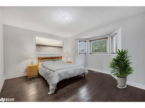 573 Skinner Avenue, Newmarket, ON - Indoor Photo Showing Bedroom