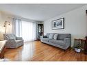 7 Keats Drive, Barrie, ON  - Indoor Photo Showing Living Room 