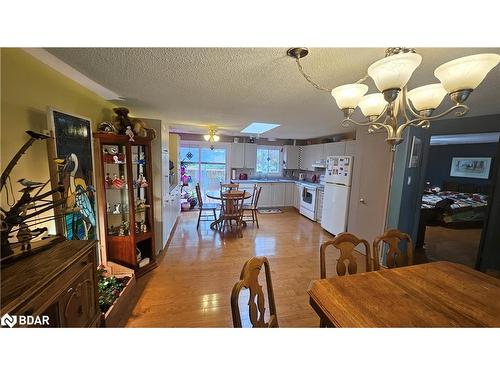 110 Shakespeare Crescent, Barrie, ON - Indoor Photo Showing Dining Room