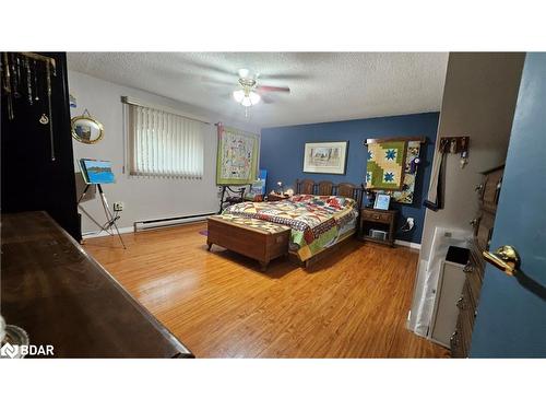 110 Shakespeare Crescent, Barrie, ON - Indoor Photo Showing Bedroom