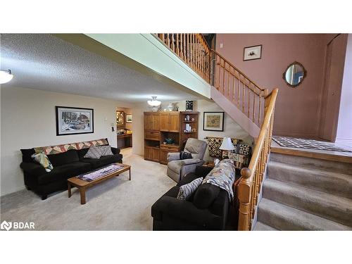 110 Shakespeare Crescent, Barrie, ON - Indoor