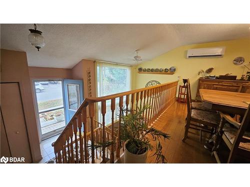 110 Shakespeare Crescent, Barrie, ON - Indoor Photo Showing Other Room