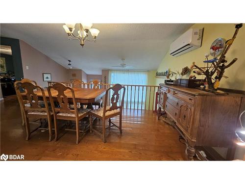 110 Shakespeare Crescent, Barrie, ON - Indoor Photo Showing Dining Room