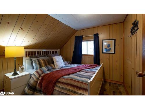 15 Wilmott Street, Huntsville, ON - Indoor Photo Showing Bedroom