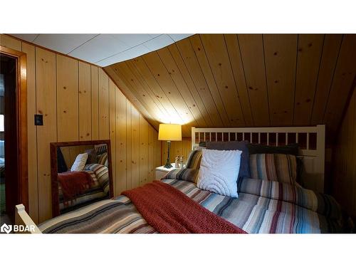 15 Wilmott Street, Huntsville, ON - Indoor Photo Showing Bedroom