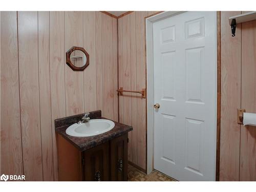 161 Wessenger Drive, Barrie, ON - Indoor Photo Showing Bathroom