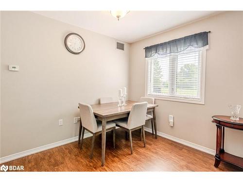 212-10 Coulter Street, Barrie, ON - Indoor Photo Showing Dining Room