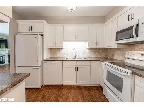 212-10 Coulter Street, Barrie, ON - Indoor Photo Showing Kitchen With Double Sink