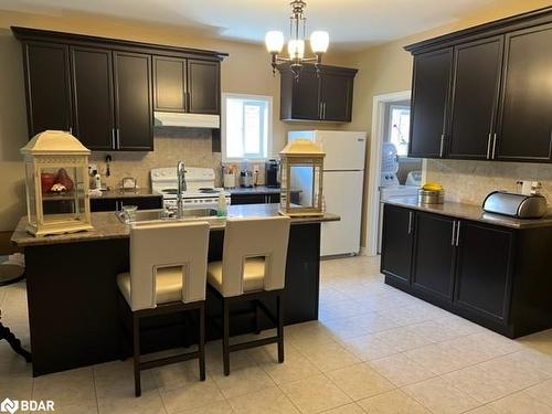 82 Versailles Crescent, Barrie, ON - Indoor Photo Showing Kitchen