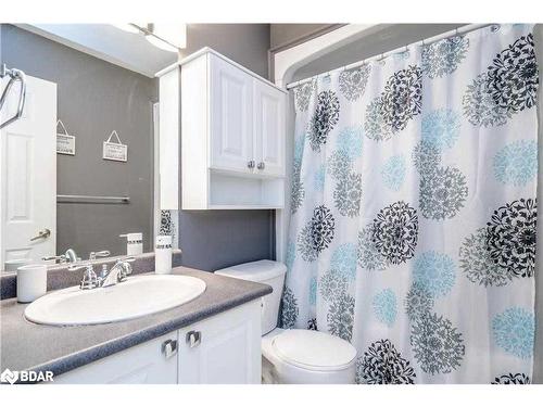 23 Maple Crown Terrace, Barrie, ON - Indoor Photo Showing Bathroom